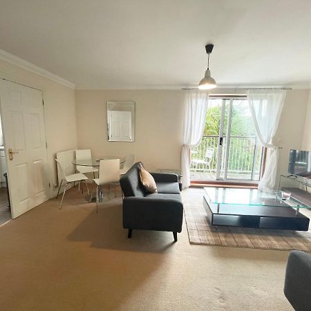 Best Price - Amazing 2 Bed 2 Bath - 4 Singles Or Super King Beds, 10 Min Walk To City Centre, 5 Minute Walk To Mayflower Theatre, Smart Tv, Ensuite, Balcony, Free Parking Σαουθάμπτον Εξωτερικό φωτογραφία