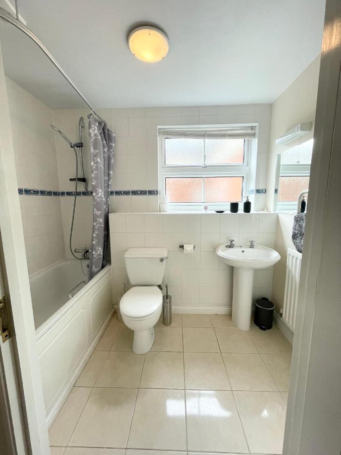 Best Price - Amazing 2 Bed 2 Bath - 4 Singles Or Super King Beds, 10 Min Walk To City Centre, 5 Minute Walk To Mayflower Theatre, Smart Tv, Ensuite, Balcony, Free Parking Σαουθάμπτον Εξωτερικό φωτογραφία