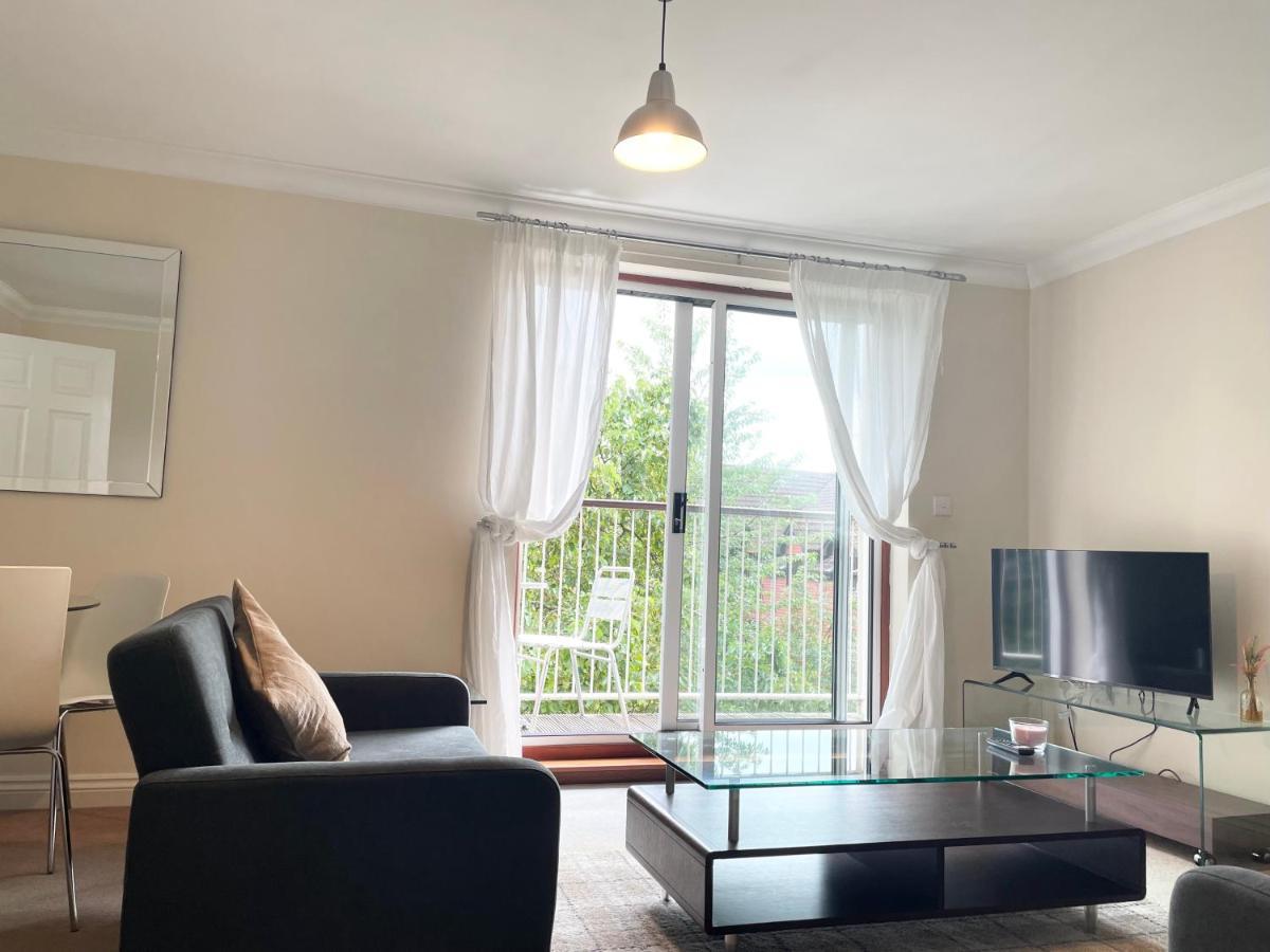 Best Price - Amazing 2 Bed 2 Bath - 4 Singles Or Super King Beds, 10 Min Walk To City Centre, 5 Minute Walk To Mayflower Theatre, Smart Tv, Ensuite, Balcony, Free Parking Σαουθάμπτον Εξωτερικό φωτογραφία