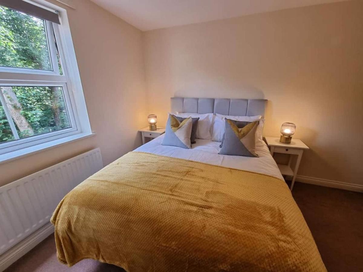 Best Price - Amazing 2 Bed 2 Bath - 4 Singles Or Super King Beds, 10 Min Walk To City Centre, 5 Minute Walk To Mayflower Theatre, Smart Tv, Ensuite, Balcony, Free Parking Σαουθάμπτον Εξωτερικό φωτογραφία