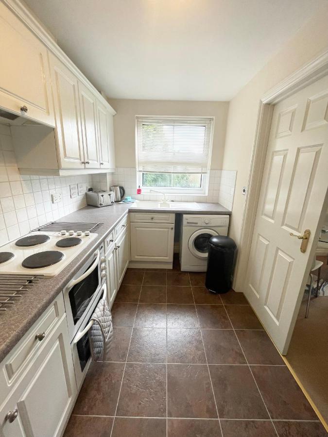 Best Price - Amazing 2 Bed 2 Bath - 4 Singles Or Super King Beds, 10 Min Walk To City Centre, 5 Minute Walk To Mayflower Theatre, Smart Tv, Ensuite, Balcony, Free Parking Σαουθάμπτον Εξωτερικό φωτογραφία