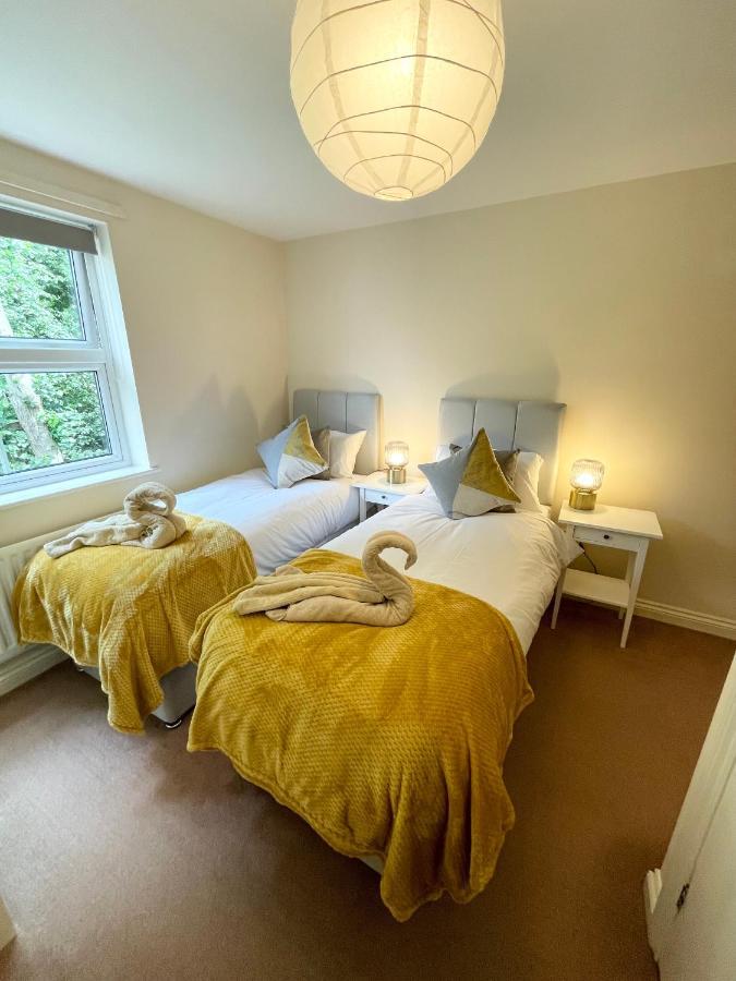 Best Price - Amazing 2 Bed 2 Bath - 4 Singles Or Super King Beds, 10 Min Walk To City Centre, 5 Minute Walk To Mayflower Theatre, Smart Tv, Ensuite, Balcony, Free Parking Σαουθάμπτον Εξωτερικό φωτογραφία