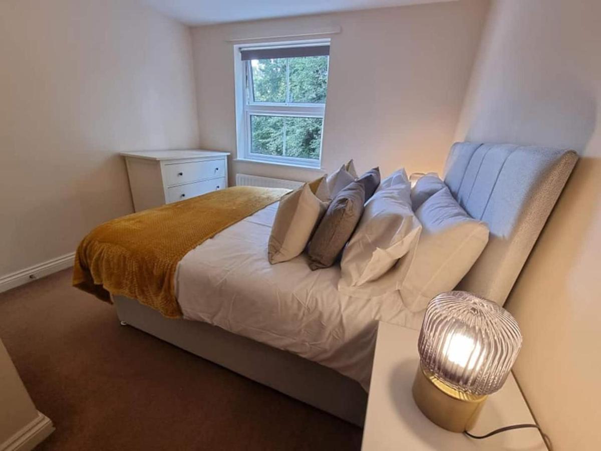 Best Price - Amazing 2 Bed 2 Bath - 4 Singles Or Super King Beds, 10 Min Walk To City Centre, 5 Minute Walk To Mayflower Theatre, Smart Tv, Ensuite, Balcony, Free Parking Σαουθάμπτον Εξωτερικό φωτογραφία
