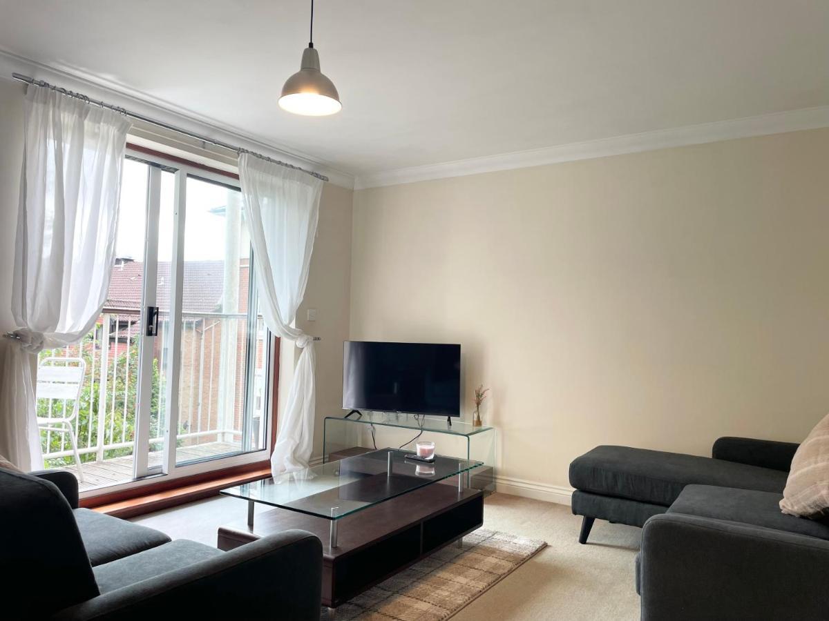 Best Price - Amazing 2 Bed 2 Bath - 4 Singles Or Super King Beds, 10 Min Walk To City Centre, 5 Minute Walk To Mayflower Theatre, Smart Tv, Ensuite, Balcony, Free Parking Σαουθάμπτον Εξωτερικό φωτογραφία