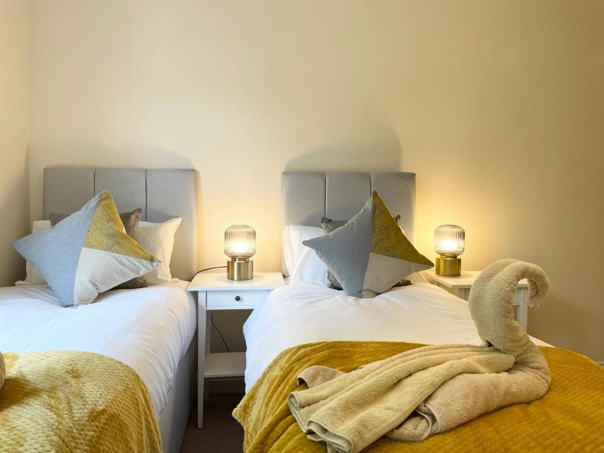 Best Price - Amazing 2 Bed 2 Bath - 4 Singles Or Super King Beds, 10 Min Walk To City Centre, 5 Minute Walk To Mayflower Theatre, Smart Tv, Ensuite, Balcony, Free Parking Σαουθάμπτον Εξωτερικό φωτογραφία